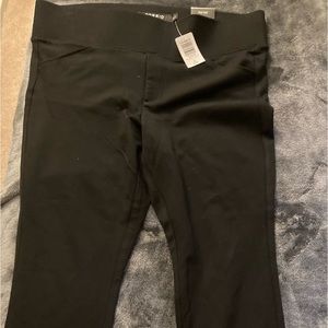 NWT Torrid pixie pants
